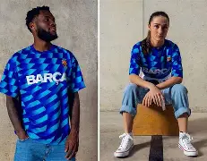 爱游戏-从巴塞罗那关键时刻更衣室发声到费德勒新星精彩发挥表现惊艳，成都蓉城窗口期豪取连胜